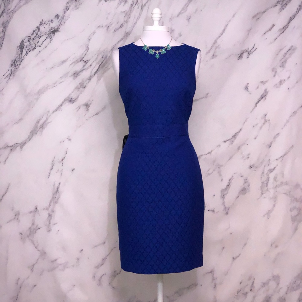 LIMITED BLUE SLEEVELESS DRESS TEXTURED SIZE 8